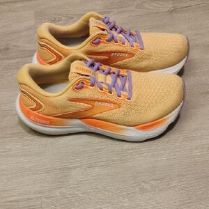 Brooks Glycerin 21Women's Peach and Lavender Athletic Shoes Size 6.5